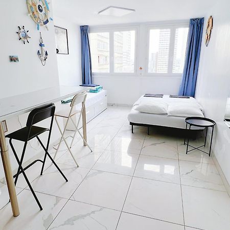 Apartment Near Subway And Supermarket Paris Exterior foto